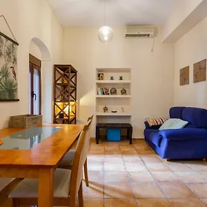 https://casa-con-encanto-en-el-corazn-del-casco-antiguo.es-andalucia.com